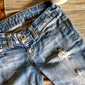 ✨Guess Jeans Boot Cut Size 24✨